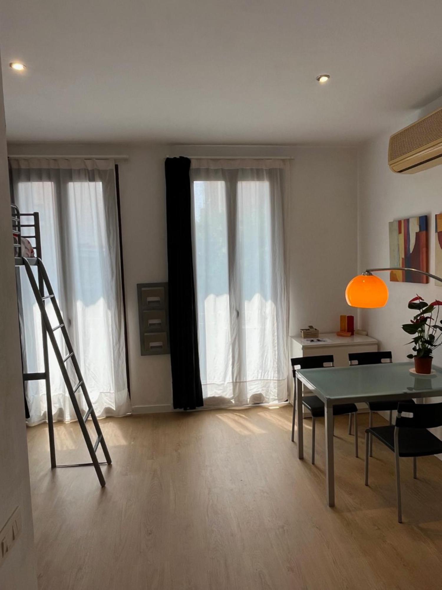 Studio By Sants Market Barcelona Eksteriør billede